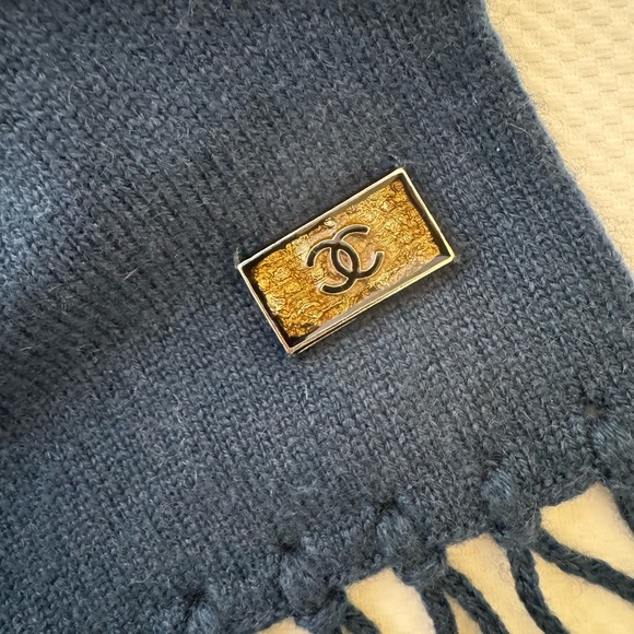 100% authentic, CHANEL, cashmere scarf - Picture 2 of 6
